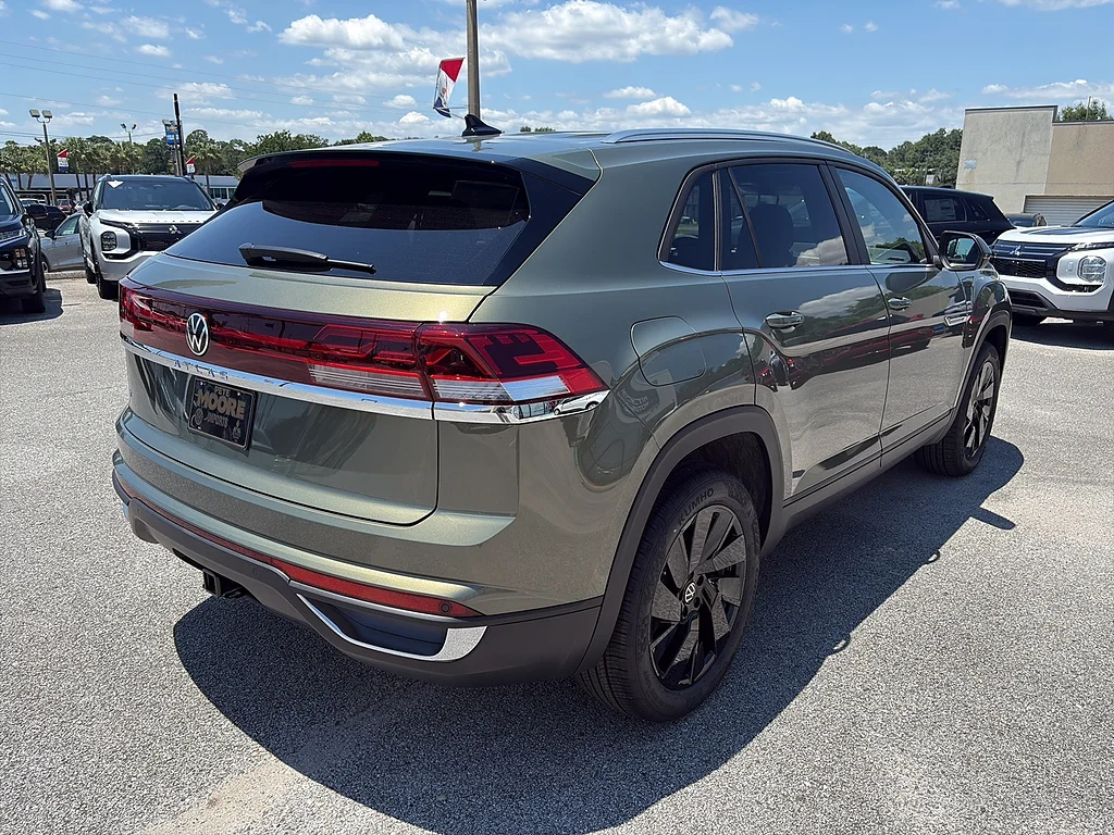 New 2026 Avocado Green Pearl Volkswagen 2.0T SE w/Technology FWD image 5