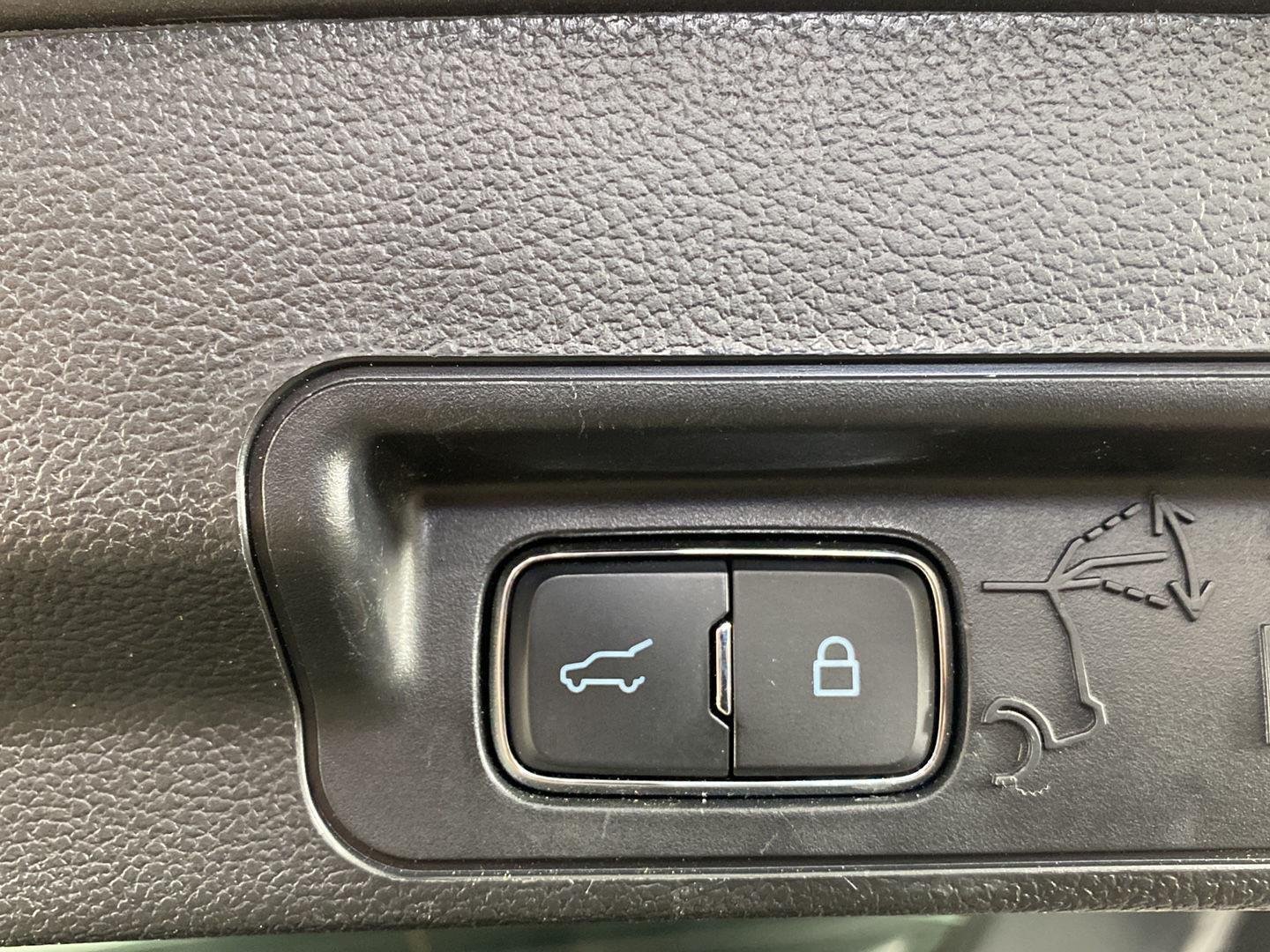 Used 2023 Silver Metallic Ford XLT image 18