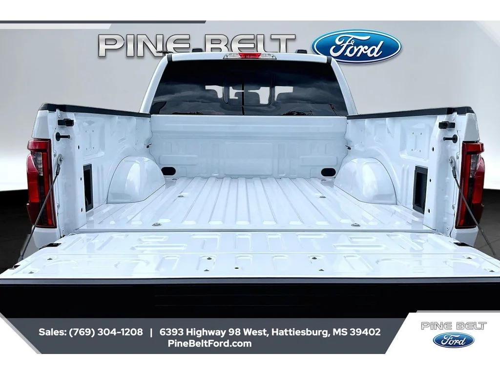 New 2026 Oxford White Ford XLT image 12