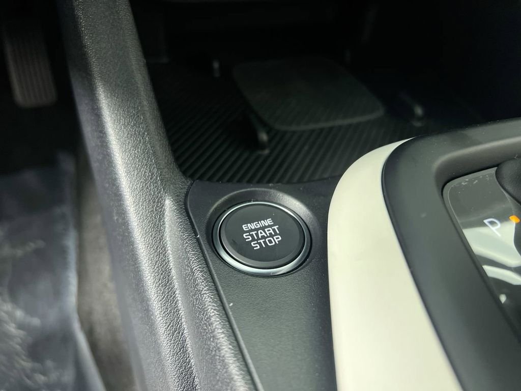 New 2026 Snow White Pearl Kia GT-Line image 23