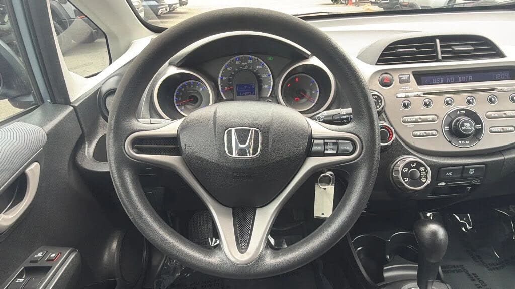 Used 2010  Honda Base image 6