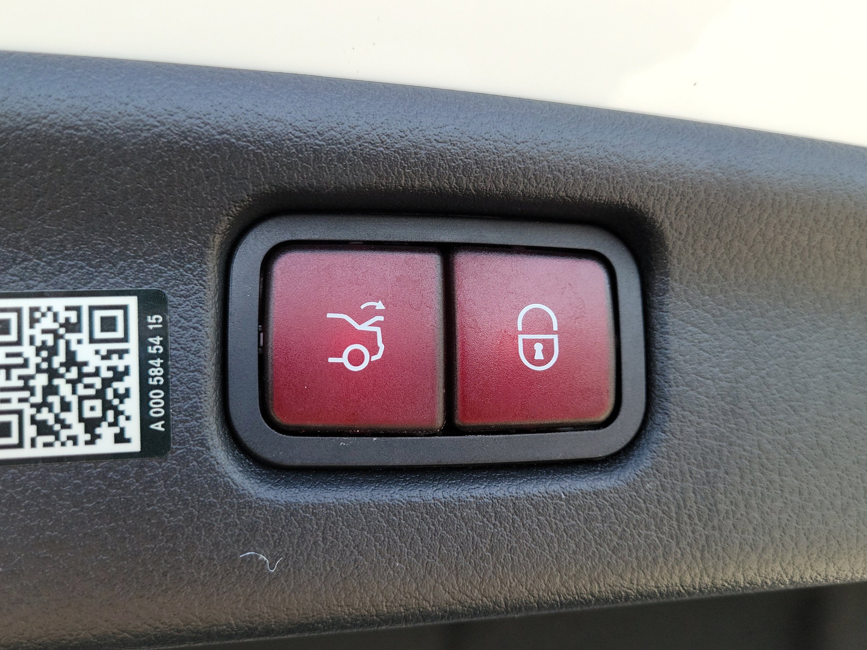 Used 2025 Polar White Mercedes-Benz C 300 image 7