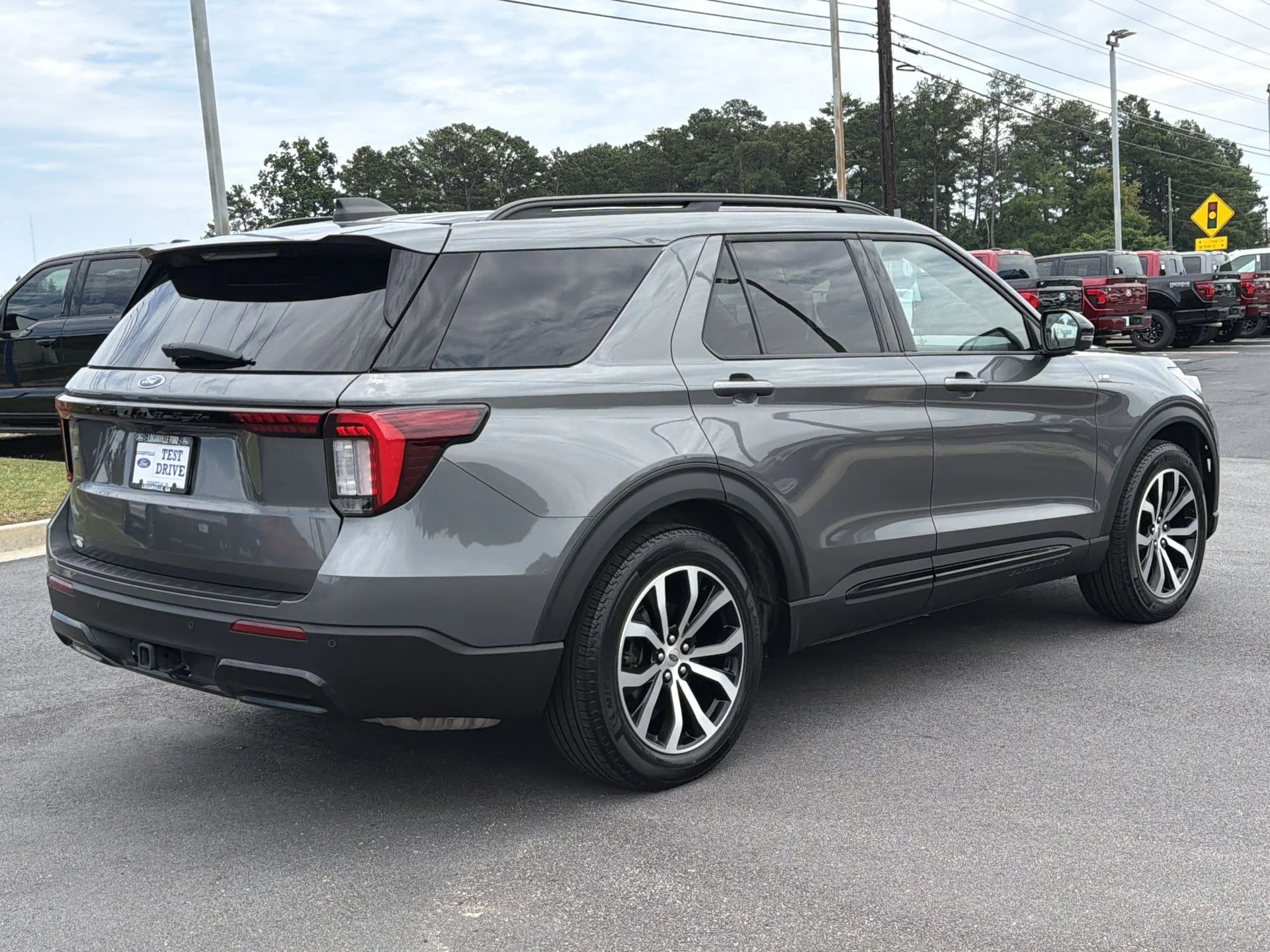 Certified Used 2025 Gray Metallic Ford ST-Line image 31