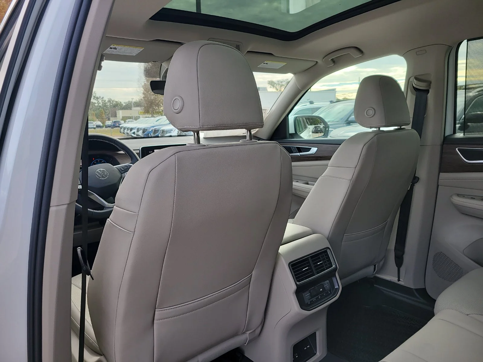 New 2026 Opal White Pearl Volkswagen 2.0T SEL image 14
