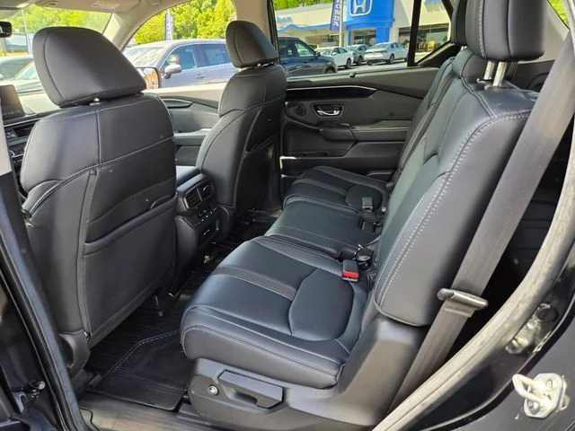 Used 2025 Black Honda EX-L image 11