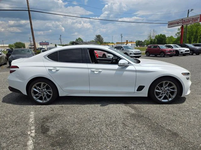 Used 2022 White Genesis 2.0T image 9