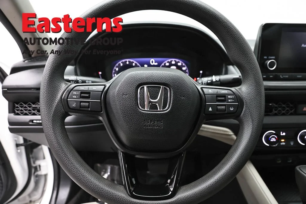 Used 2024 White Honda LX image 10