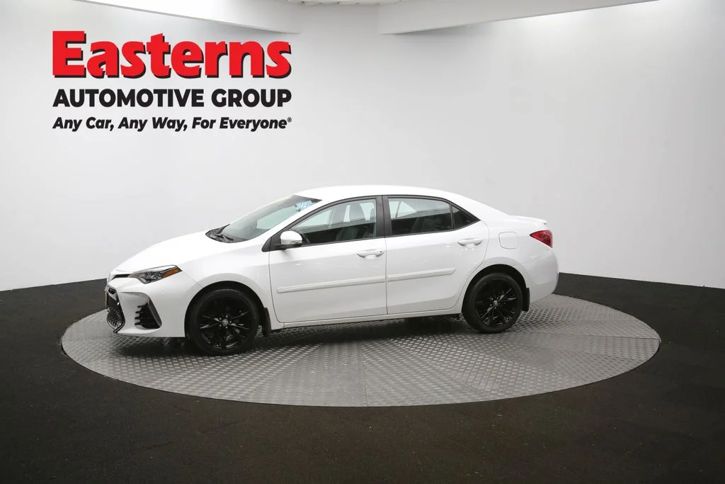 Used 2018 White Toyota SE image 55