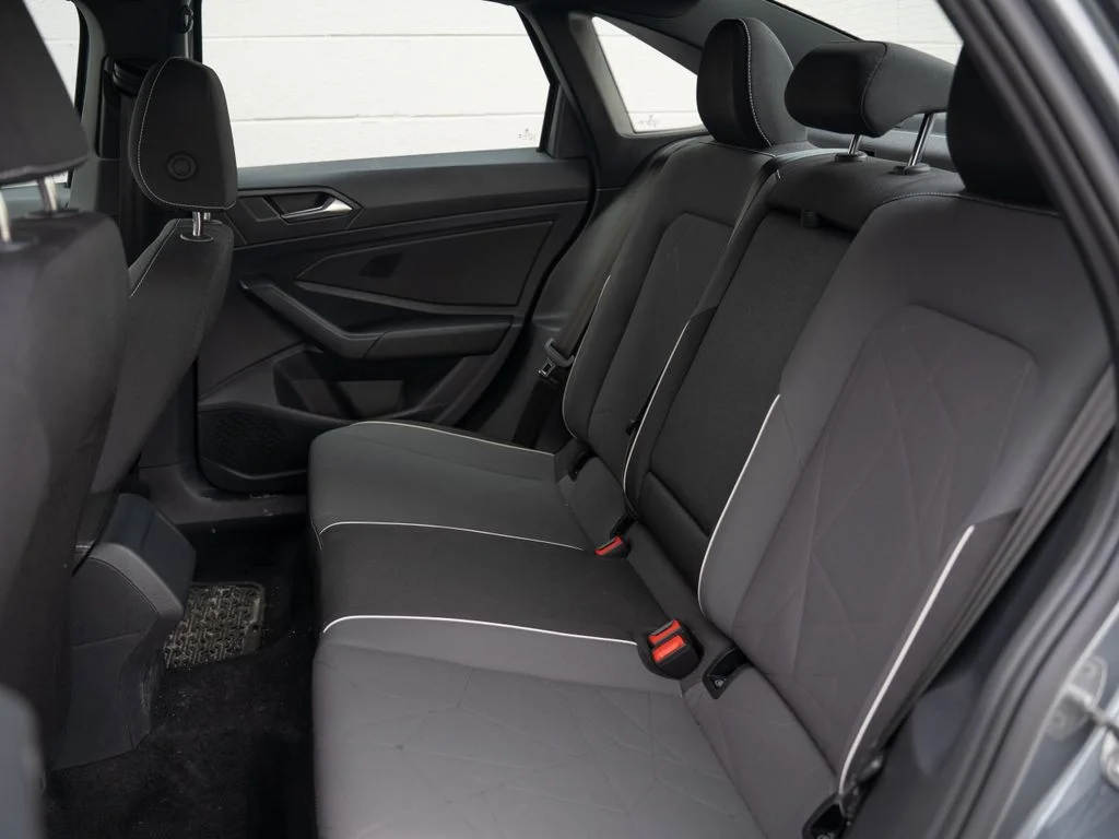 Used 2025 Gray Volkswagen 1.5T Sport image 18