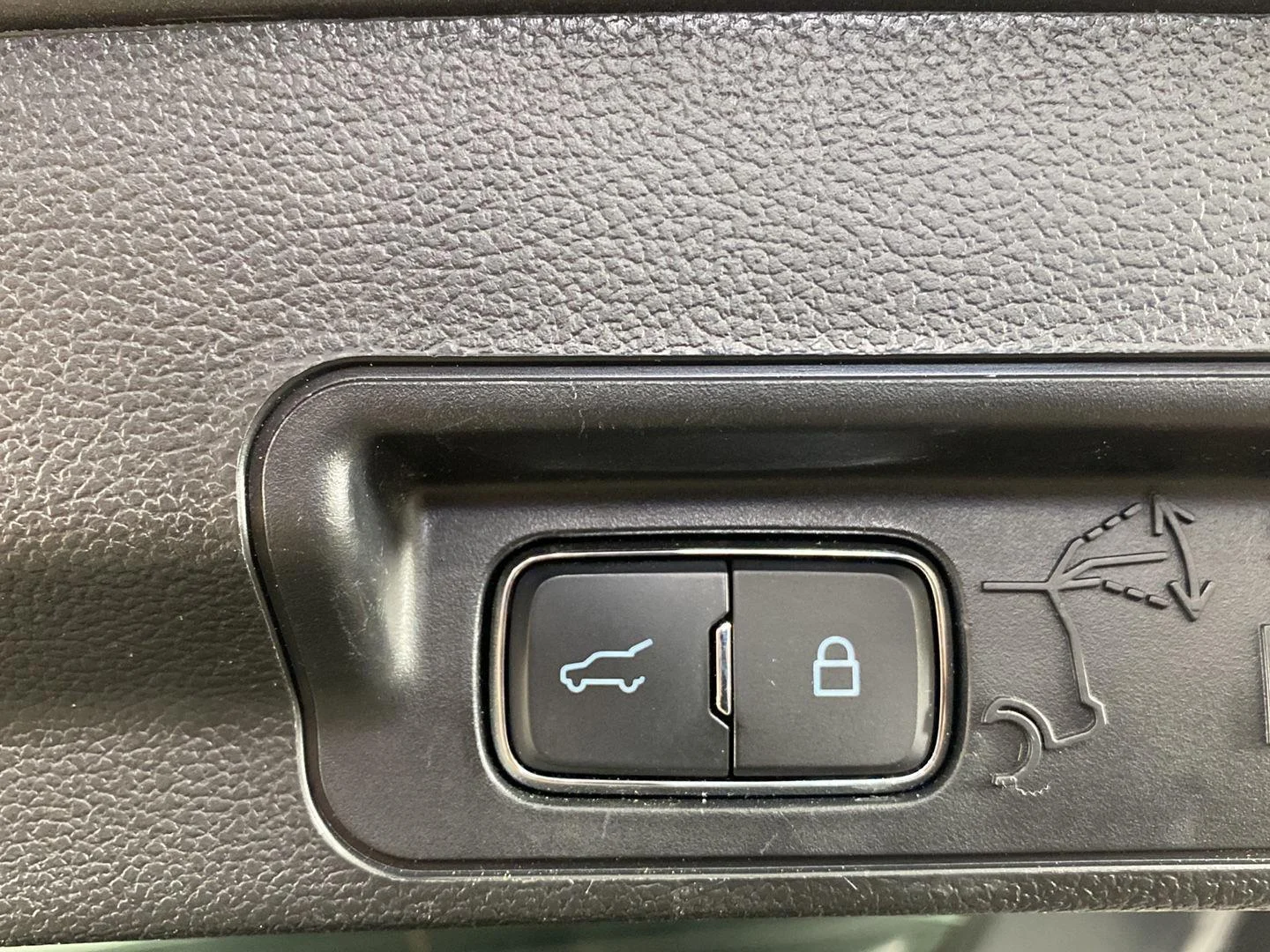 Used 2023 Silver Metallic Ford XLT image 18