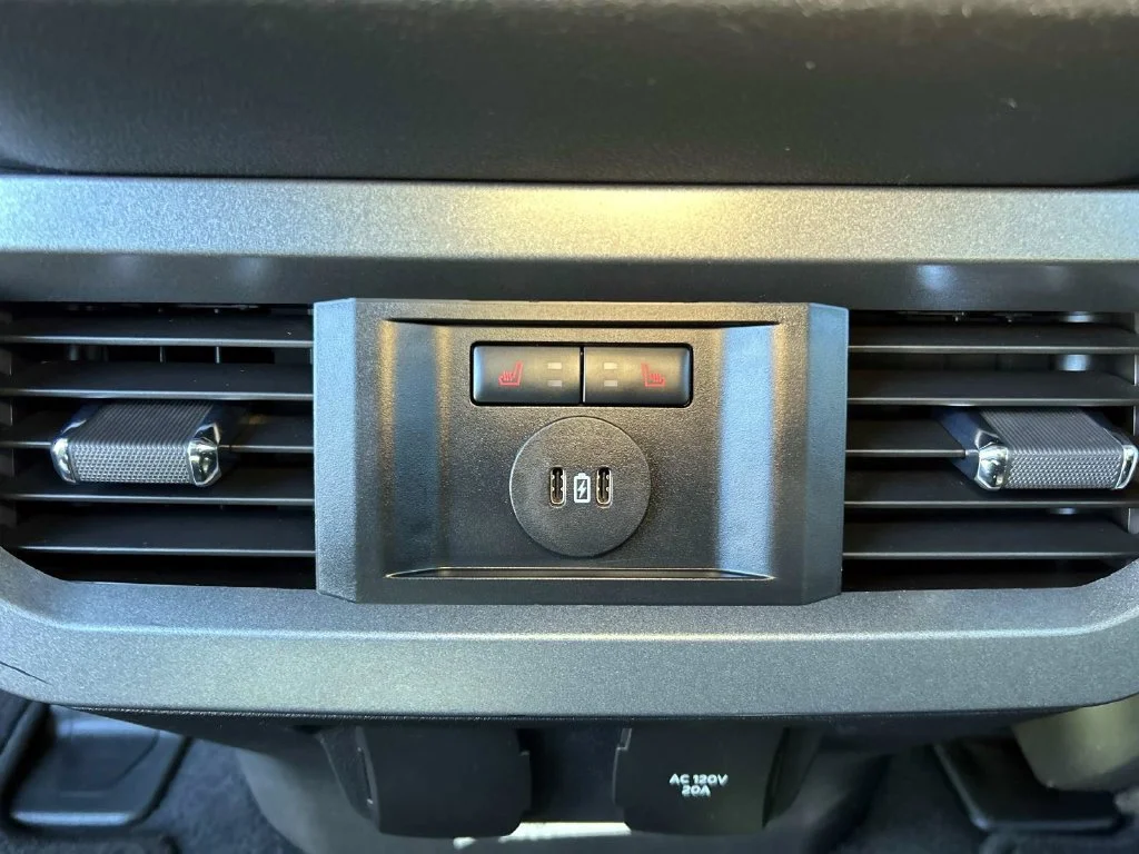 Used 2023 Gray Metallic Ford Lariat image 23
