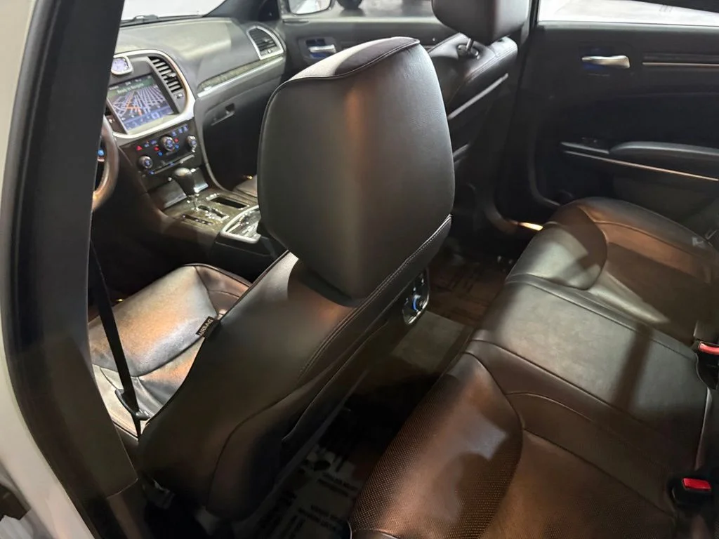 Used 2011 Ivory Chrysler Base image 30