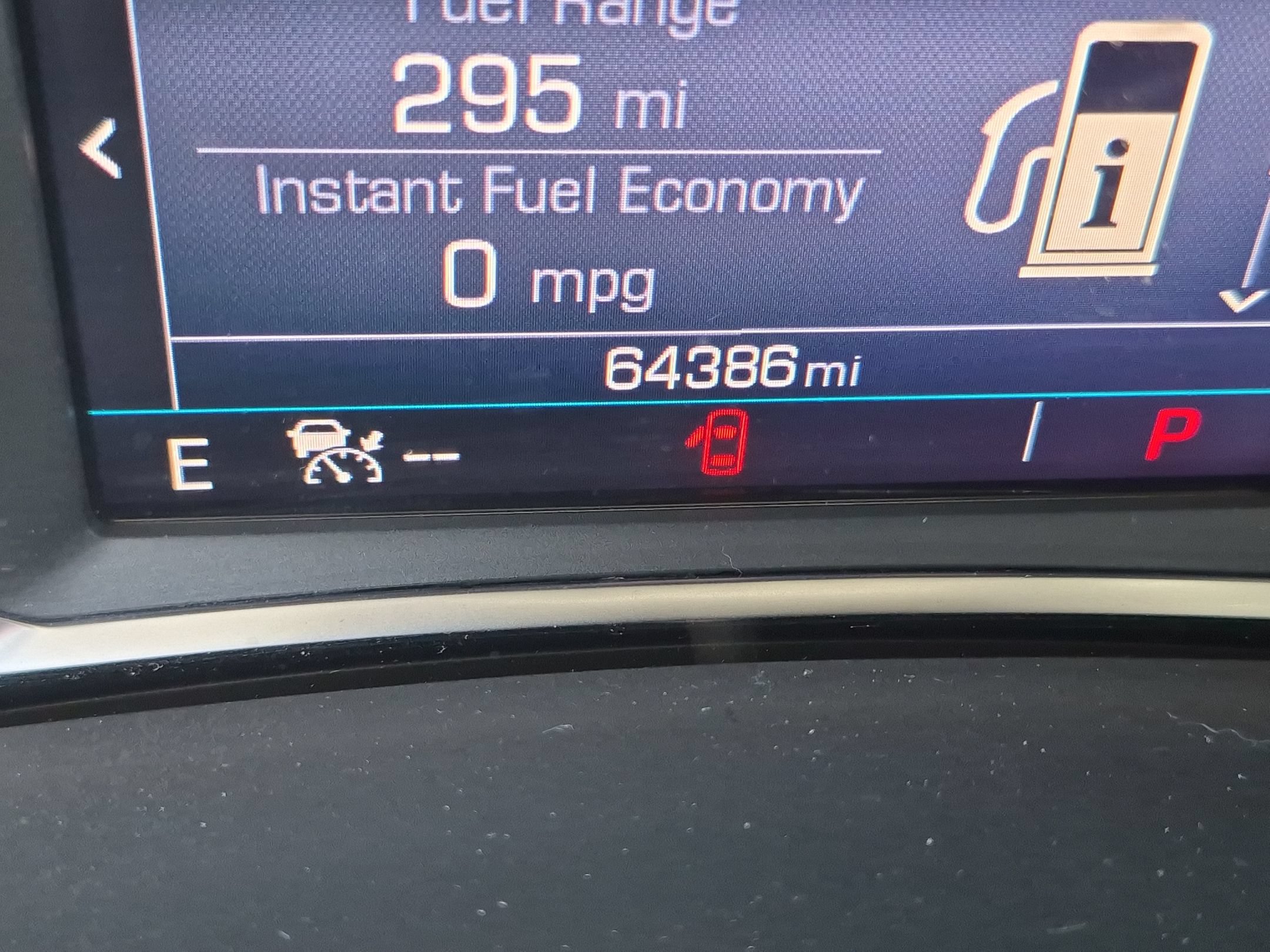 Used 2022 Summit White GMC SLE image 19