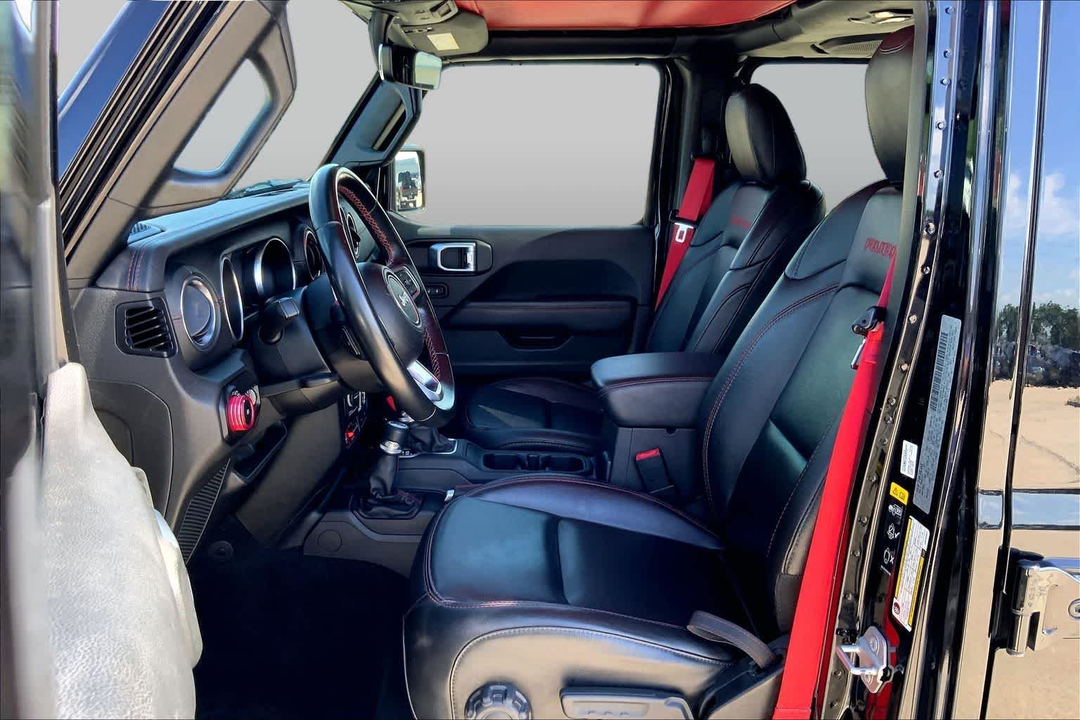Used 2020 Black Clearcoat Jeep Recon image 15