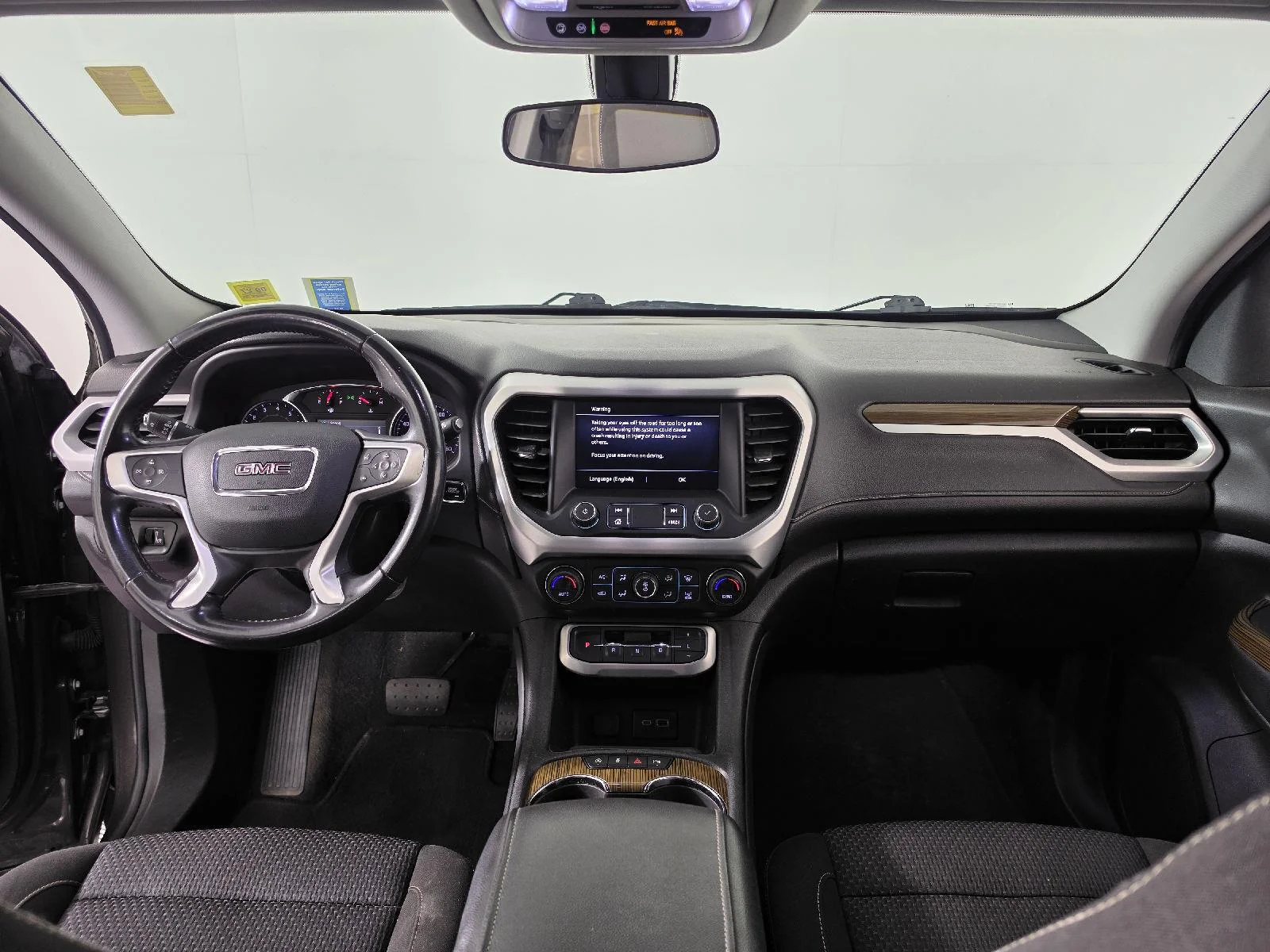 Used 2020 Smokey Quartz Metallic GMC SLE image 3