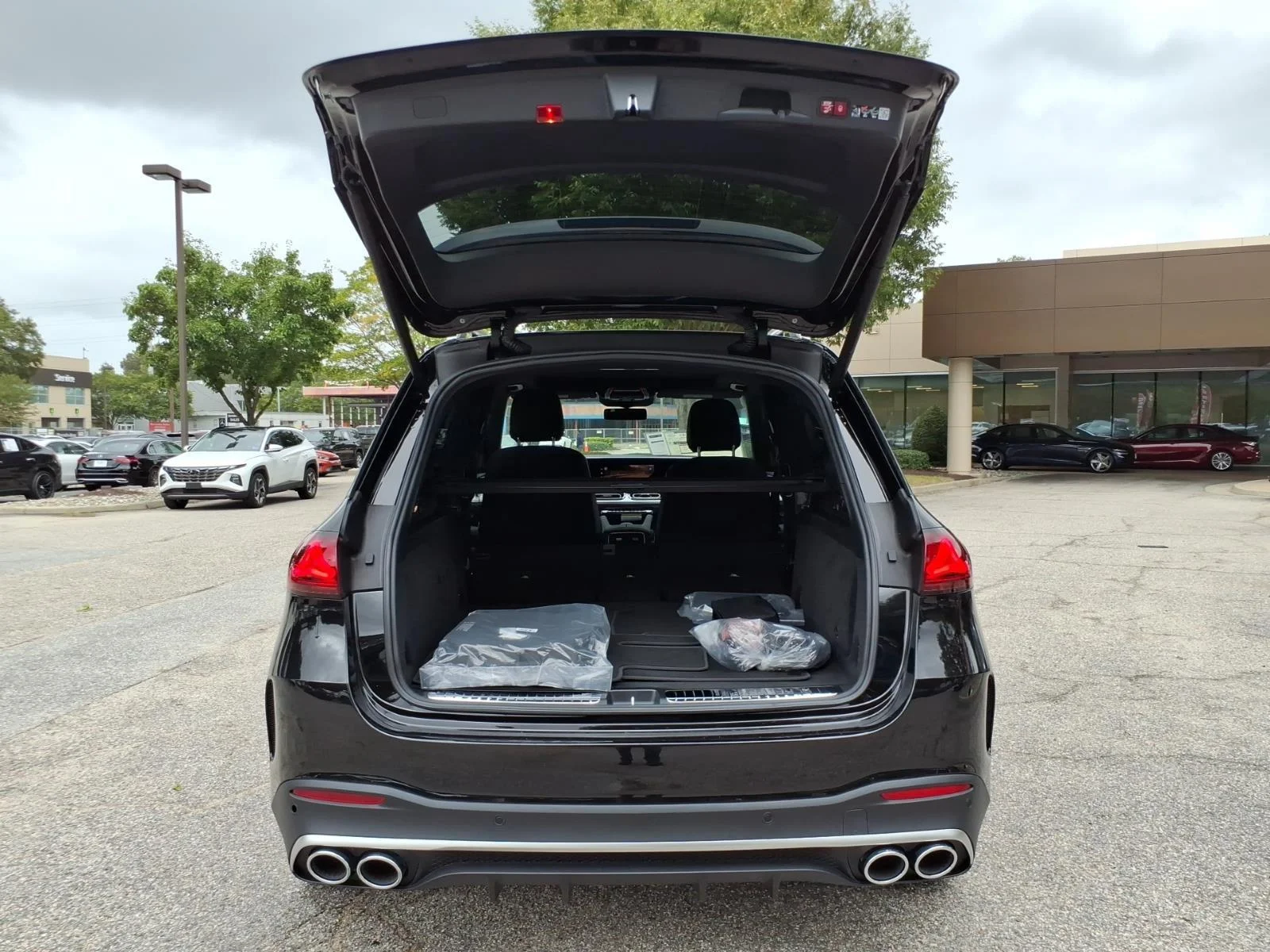 New 2027 BLACK Mercedes-Benz AMG® GLE 53e image 30