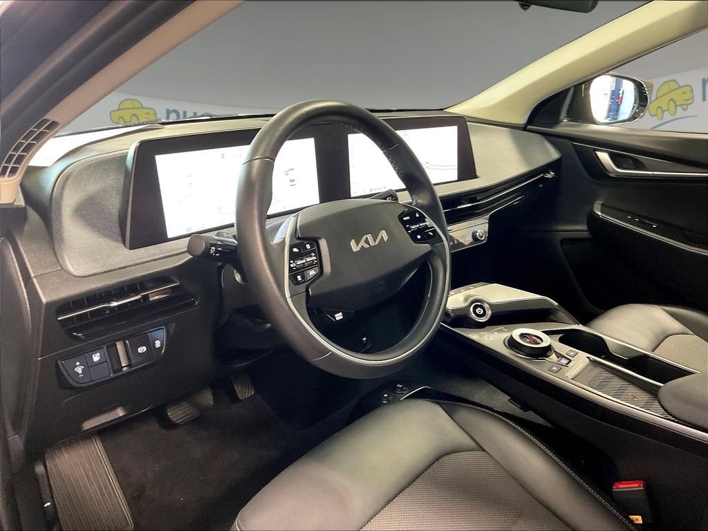 Used 2024 Gray Kia Light image 8