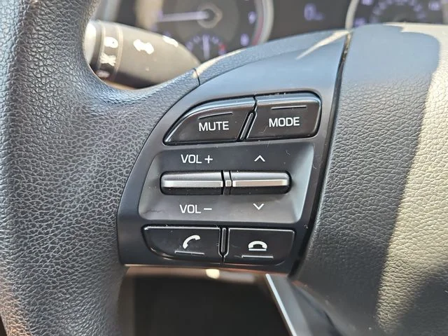 Used 2020 Gray Hyundai SE image 23