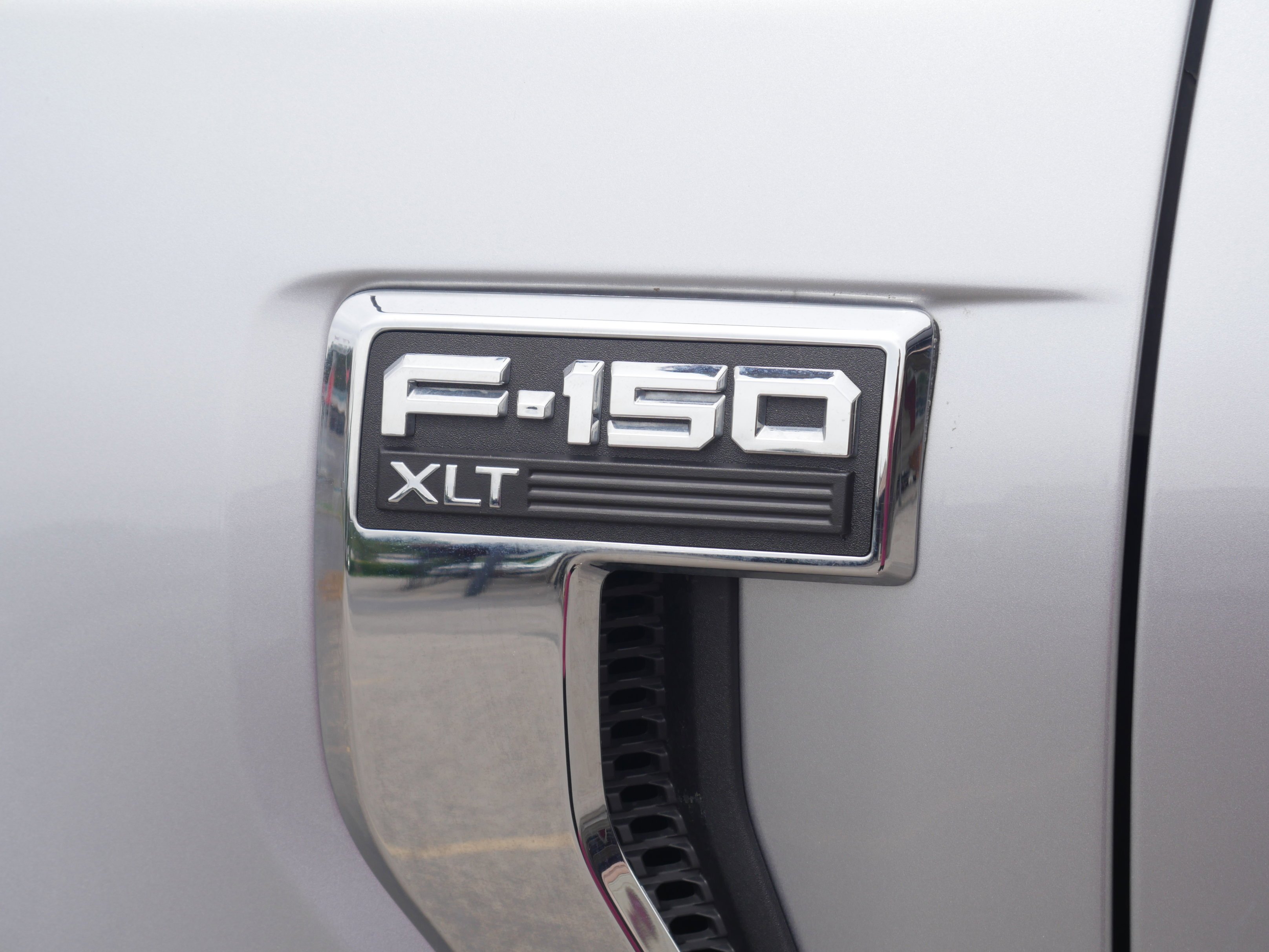 Used 2022 Iconic Silver Metallic Ford XLT image 16