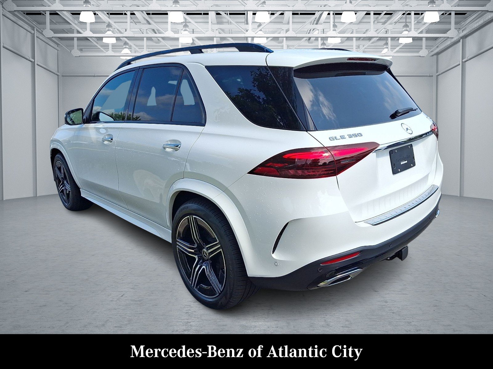 New 2026 Polar White Mercedes-Benz GLE 350 image 3