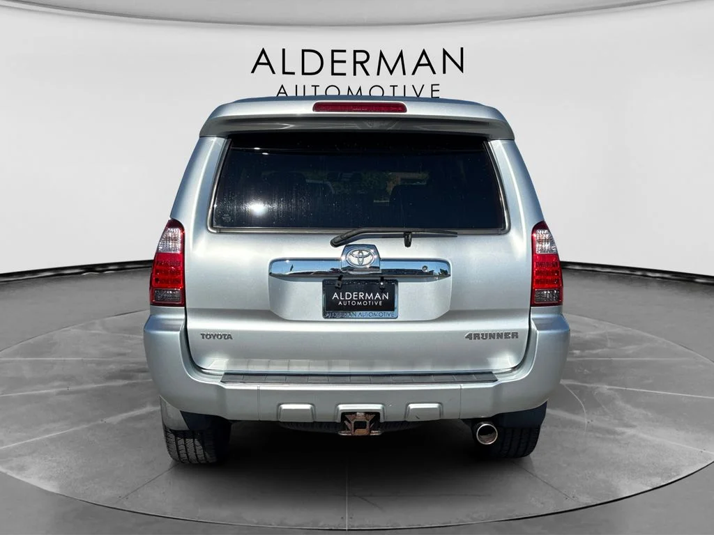 Used 2008 Silver Toyota SR5 image 4