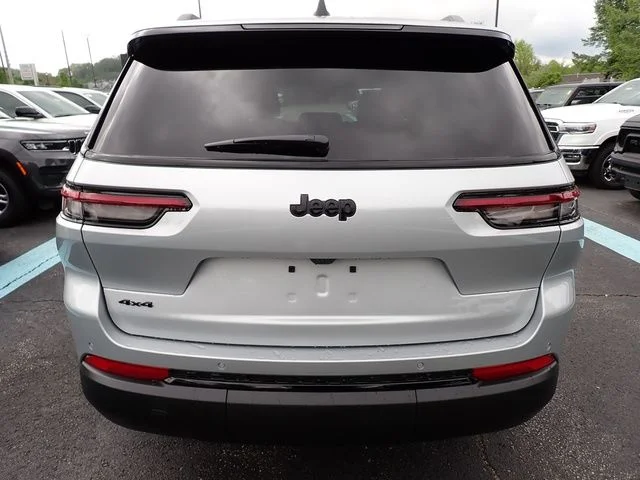 2025 Jeep Grand Cherokee L Altitude - Photo 3