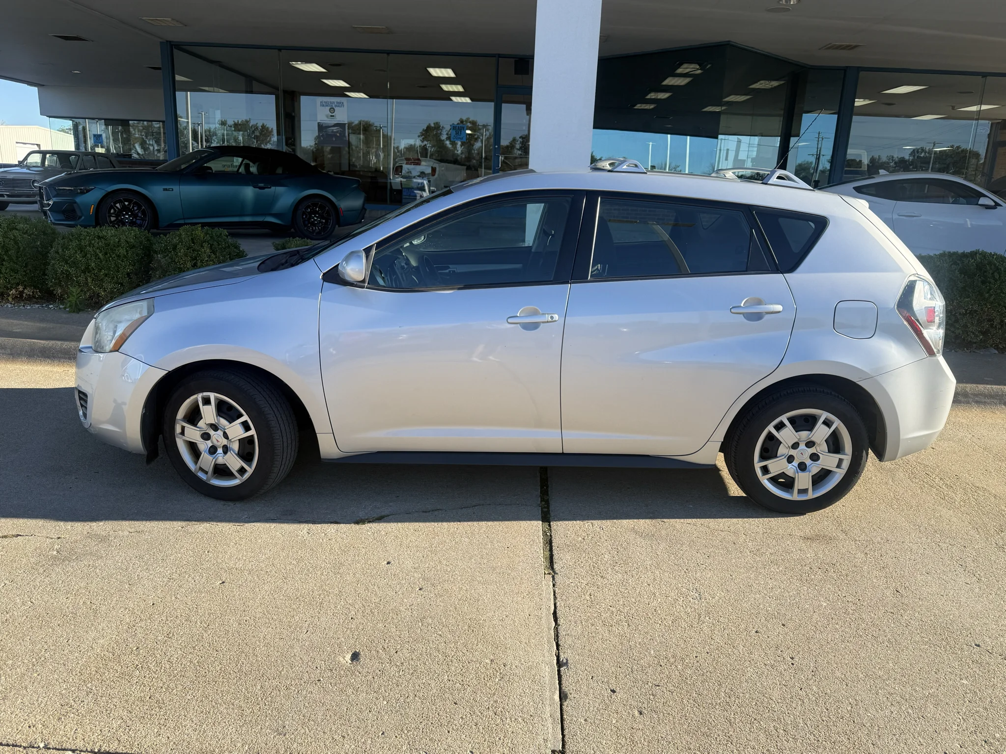 Used 2009  Pontiac Base image 7