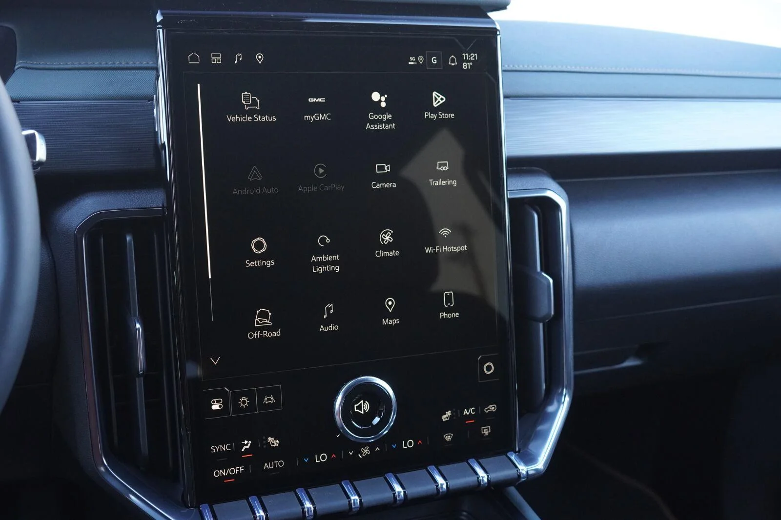 2026 GMC Acadia AT4 - Photo 22