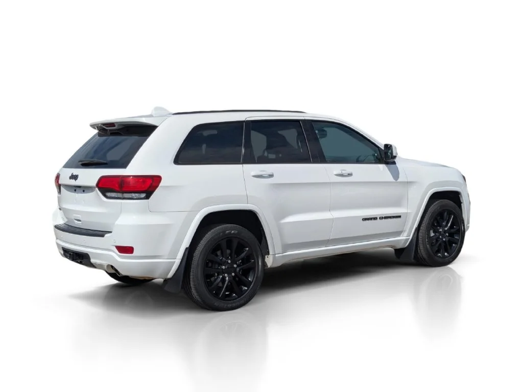 Used 2020 White Jeep Altitude image 8