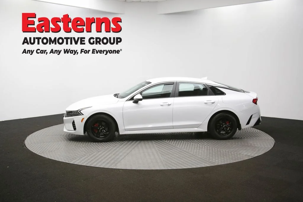 Used 2023 White Kia LXS image 57