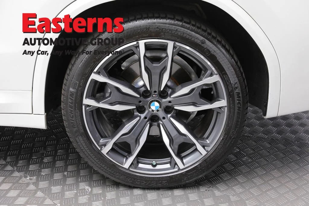 Used 2023 White BMW xDrive30i image 8