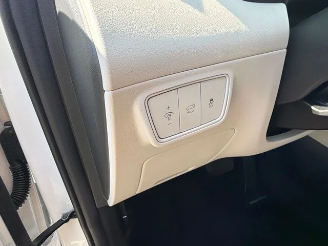 Used 2024 White Pearl Hyundai SEL image 18