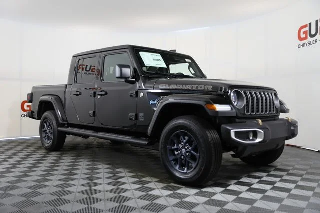 2026 Jeep Gladiator 85th Anniversary Edition Auto's photo