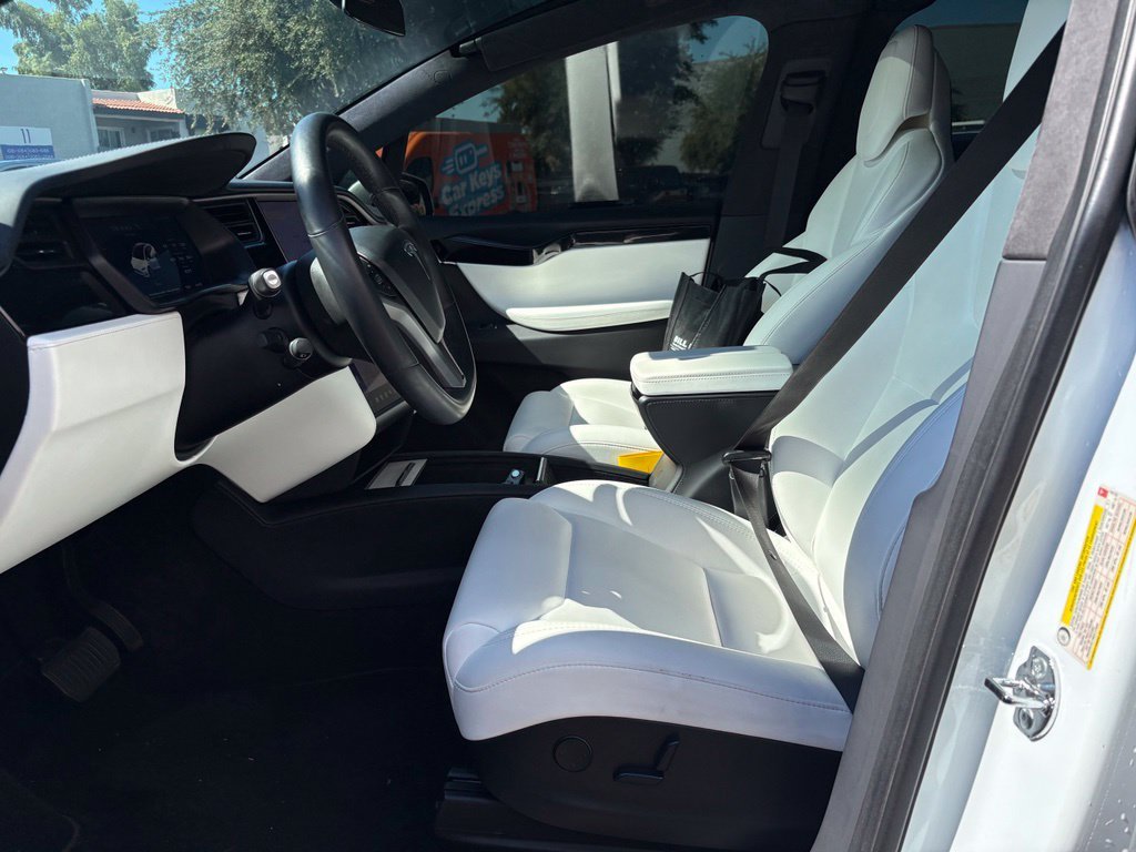 Used 2019 White Tesla Long Range image 8