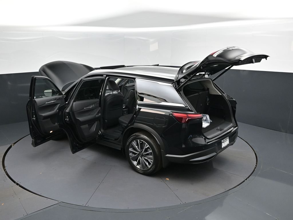 New 2027 MINERAL BLACK INFINITI Luxe FWD image 2