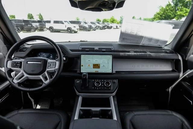 Used 2025 White Land Rover S image 16