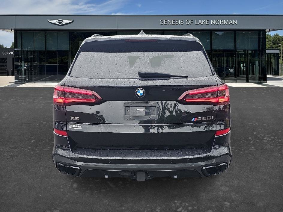 Used 2021 Black Sapphire Metallic BMW M50i image 8