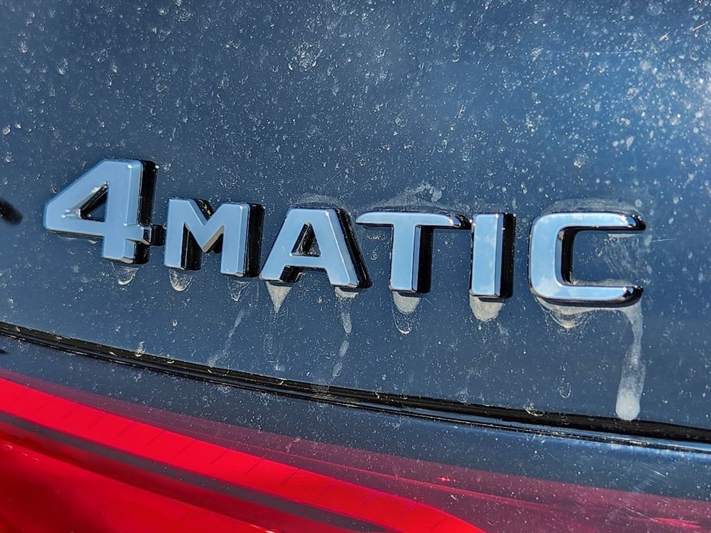 New 2027 Black Mercedes-Benz GLC 300 4MATIC® image 9