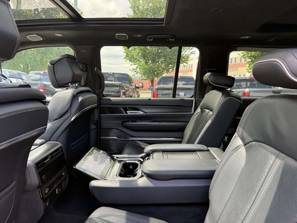 Used 2024 White/off-white Jeep Series II image 19