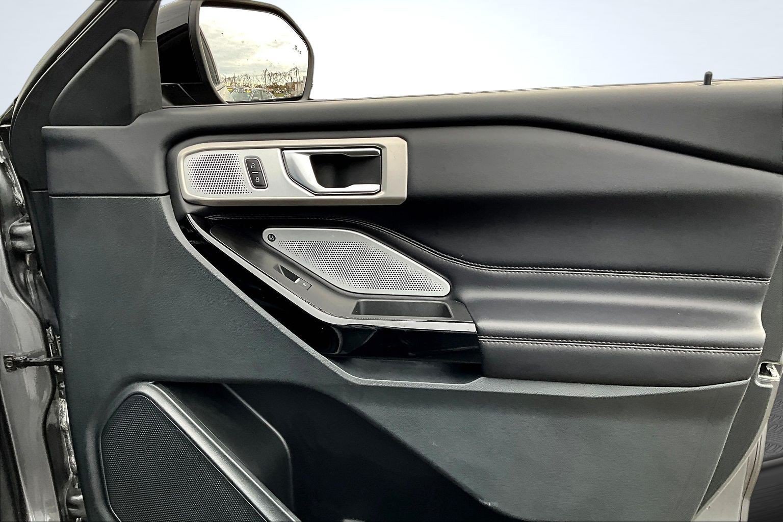 Used 2024 Gray Ford Platinum image 26