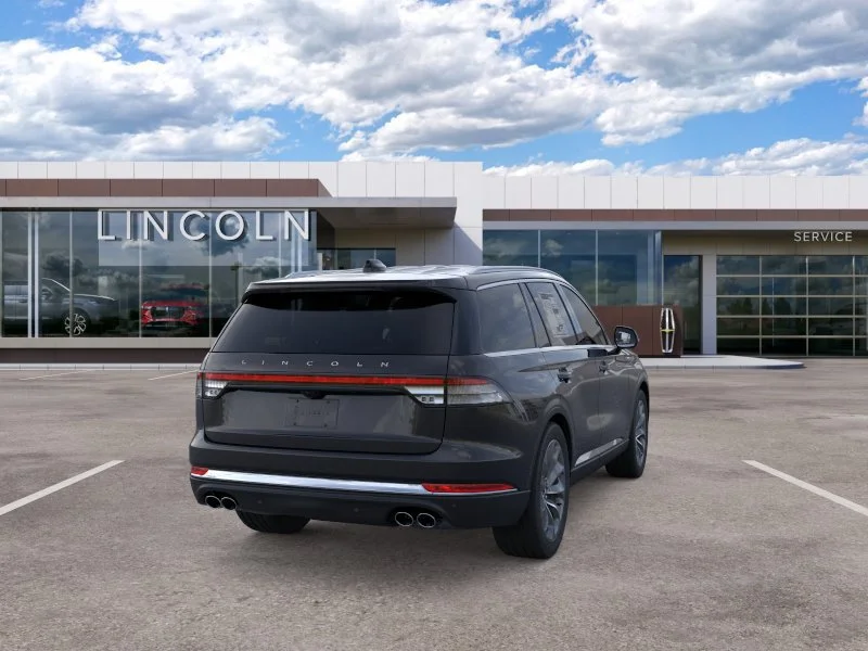 New 2026 Infinite Black Metallic Clearcoat Lincoln Premiere® image 8