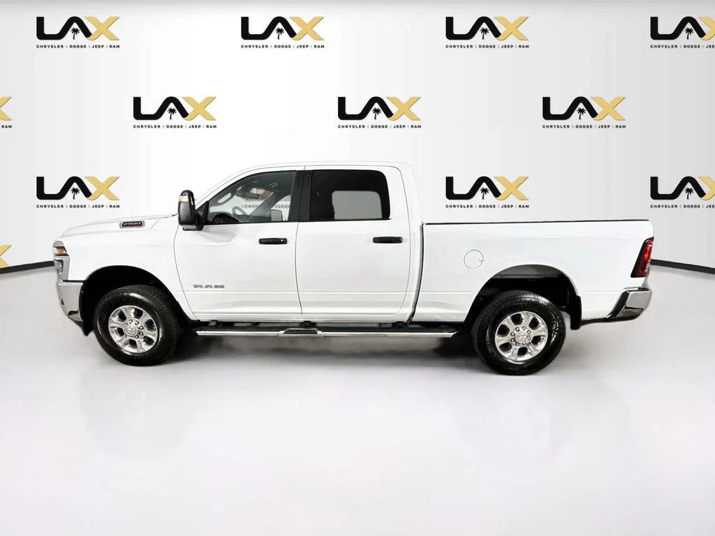 Used 2025 White Ram Big Horn image 4