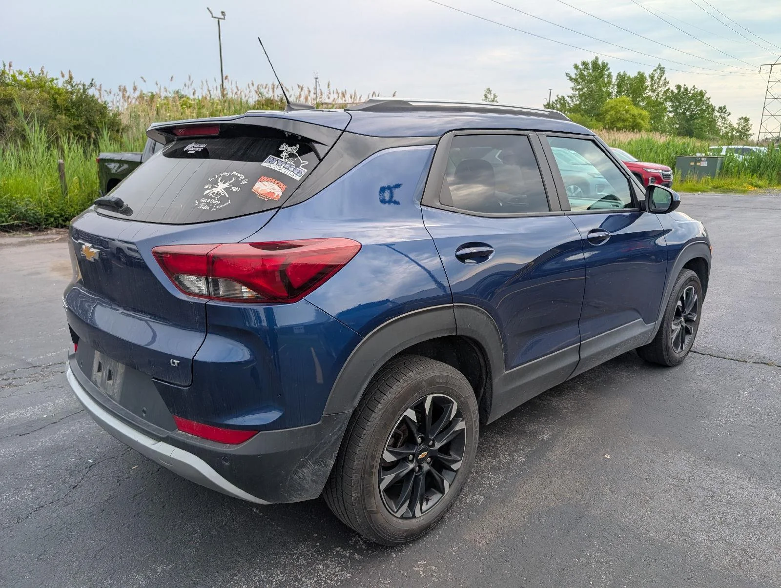 Used 2022 Blue Glow Metallic Chevrolet LT image 10
