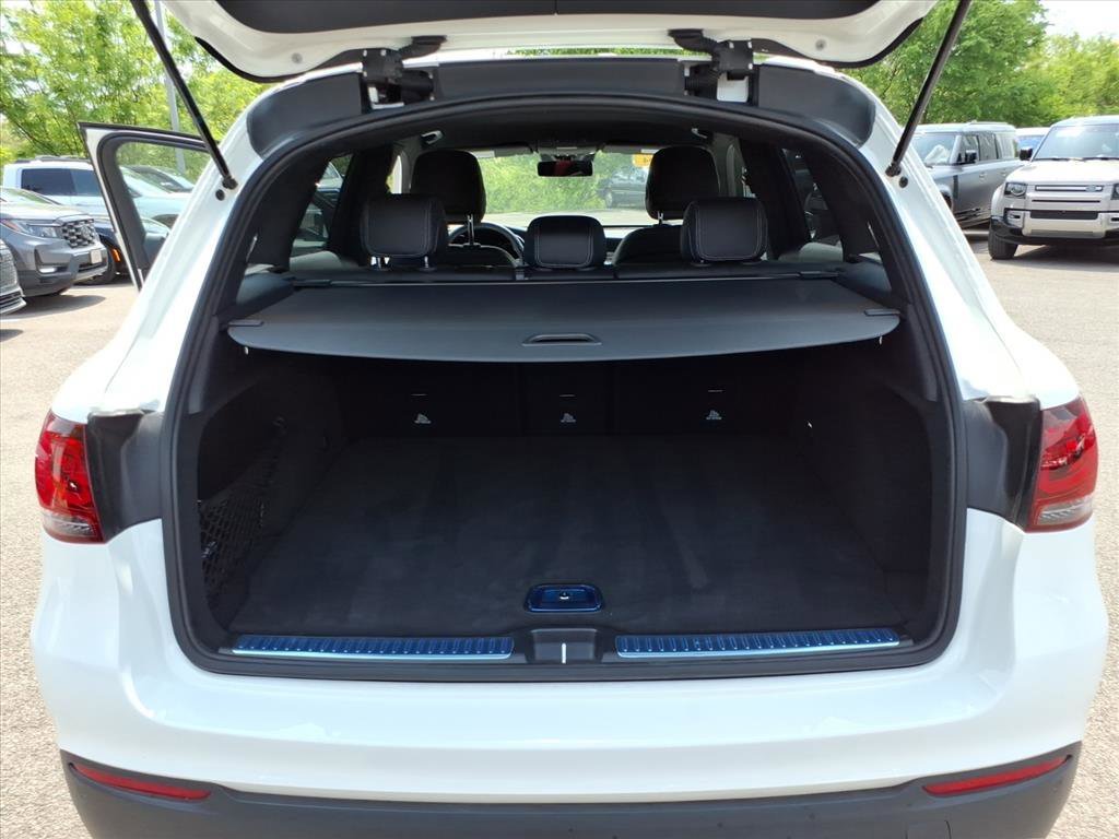 Used 2022 Polar White Mercedes-Benz GLC 300 image 13
