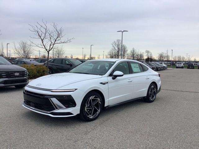 New 2026 White Hyundai SEL Sport image 1