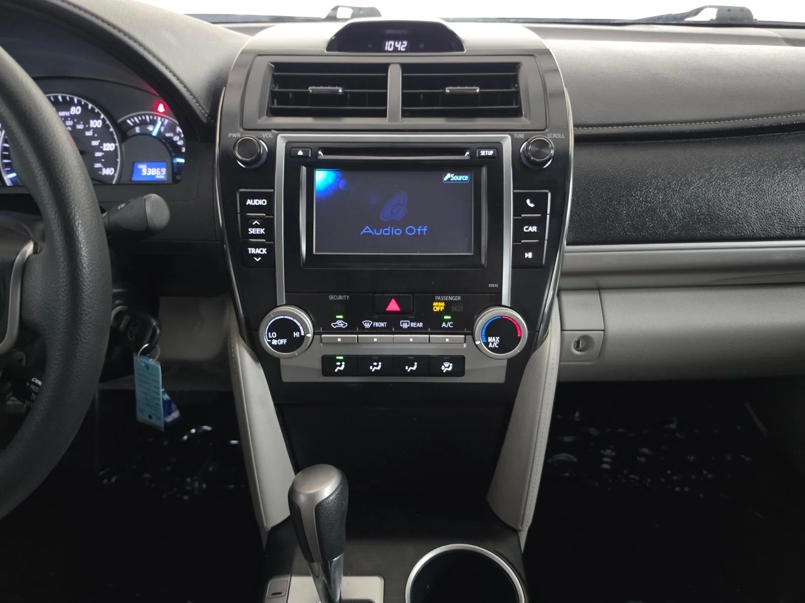 Used 2012 Gray Toyota LE image 26