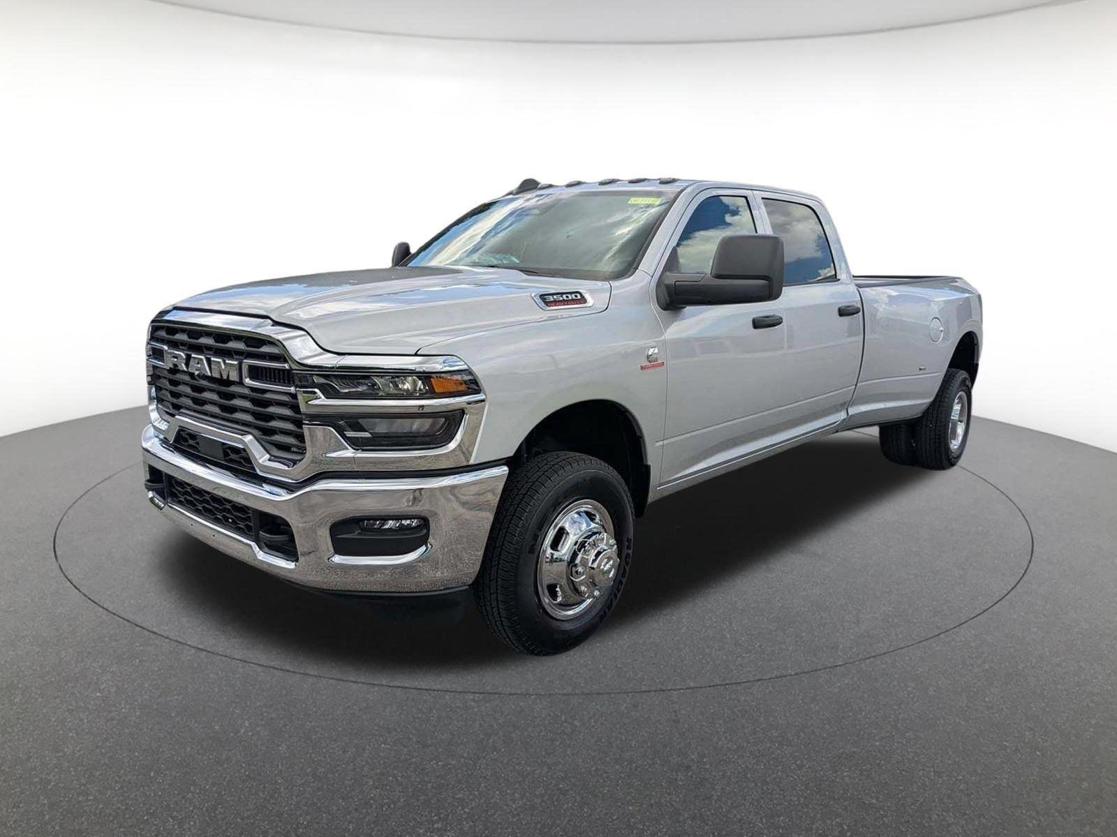 New 2026 Silver-Zynith Exterior Paint RAM Tradesman image 9