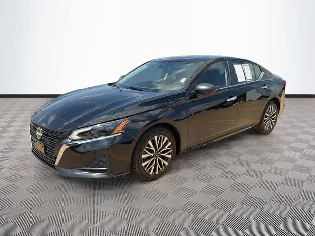 Used 2025 Black Nissan 2.5 SV image 3