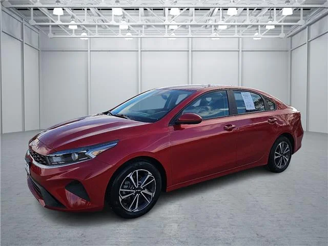 Used 2024 Red KIA LXS (IVT) image 1