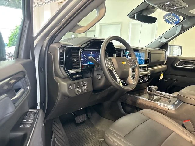 2026 Chevrolet Silverado 1500 LTZ - Photo 7